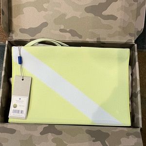 Rothy’s Essential Pouch